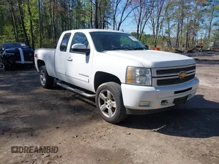 2012 Chevrolet Silverado 1500 LT with VIN 1GCRKSE74CZ101903, listed as a IAAI auction lot 41961697 with 199,626 mi miles. Bid and sale history available at carsss.com. Image 1.
