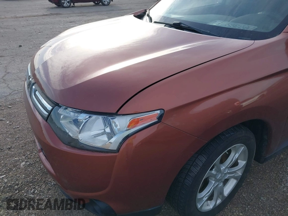 2014 Mitsubishi Outlander SE z VIN JA4AZ3A31EZ008884, wystawiony jako IAAI lot #41825440 z przebiegiem 171 232 mil mil oraz . Historia ofert i sprzedaży dostępna na DreamBid. Obrazek 6.