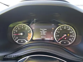 2017 Jeep Renegade Deserthawk z VIN ZACCJBCBXHPG50494, wystawiony jako IAAI lot #41858069 z przebiegiem 98 174 mil mil oraz . Historia ofert i sprzedaży dostępna na DreamBid. Obrazek 7.