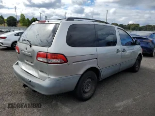 2002 Toyota Sienna CE with VIN 4T3ZF19C02U468964, listed as a Copart auction lot 72051864 with 205,135 mi miles and Salvage Title. Bid and sale history available at carsss.com. Image 3.
