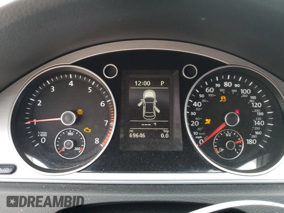 2014 Volkswagen CC Sport with VIN WVWBP7AN7EE537594, listed as a Copart auction lot 46471695 with 69,646 mi miles and Salvage Title. Bid and sale history available at carsss.com. Image 9.