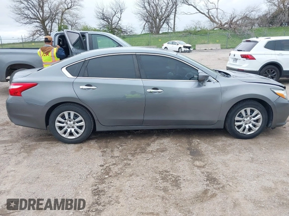 2017 Nissan Altima S z VIN 1N4AL3AP8HN364874, wystawiony jako IAAI lot #42124451 z przebiegiem 114 967 mil mil oraz . Historia ofert i sprzedaży dostępna na DreamBid. Obrazek 13.