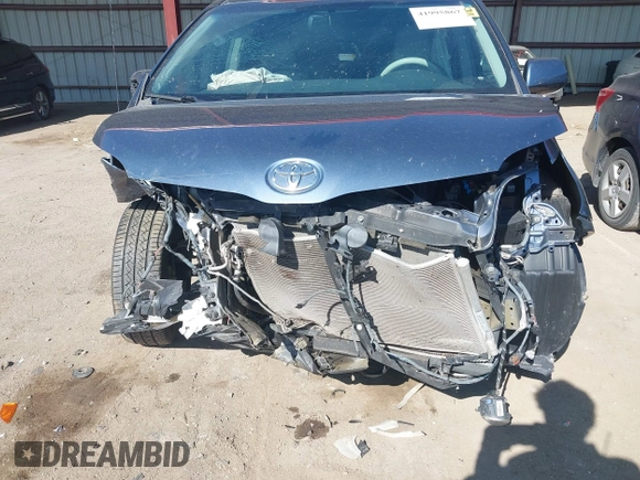 2014 Toyota Sienna XLE with VIN 5TDYK3DC2ES500586, listed as a IAAI auction lot 41995867 with 148,861 mi miles and . Bid and sale history available at DreamBid. Image 6.