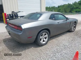 2011 Dodge Challenger z VIN 2B3CJ4DG9BH570295, wystawiony jako IAAI lot #42288192 z przebiegiem 162 094 mil mil oraz . Historia ofert i sprzedaży dostępna na DreamBid. Obrazek 4.