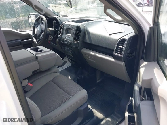 2019 Ford F-150 XL with VIN 1FTMF1C55KKD80487, listed as a IAAI auction lot 39009387 with 18,324 mi miles. Bid and sale history available at carsss.com. Image 5.