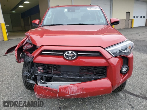 2024 Toyota 4Runner SR5 with VIN JTEMU5JR6R6260652, listed as a Copart auction lot 57820885 with 20,396 mi miles and Clean title. Bid and sale history available at DreamBid. Image 5.