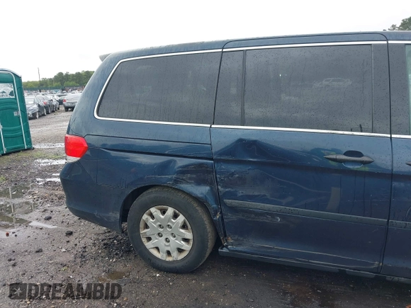 2010 Honda Odyssey LX с VIN 5FNRL3H29AB087843, выставлен на аукционе IAAI как лот 42462955 с пробегом 196 468 миль миль и . История ставок и продаж доступна на DreamBid. Изображение 6.