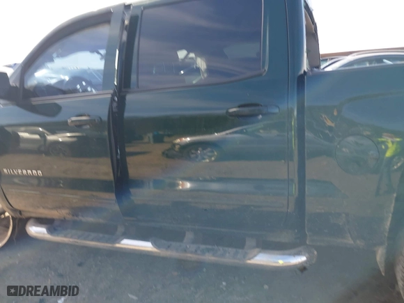 2015 Chevrolet Silverado 1500 LT with VIN 3GCUKRECXFG510895, listed as a IAAI auction lot 41616270 with 113,853 mi miles. Bid and sale history available at carsss.com. Image 15.