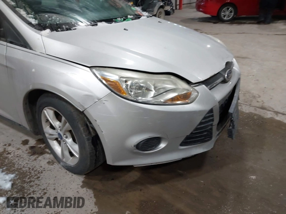 2014 Ford Focus SE with VIN 1FADP3F29EL160834, listed as a IAAI auction lot 41597552 with 118,410 mi miles. Bid and sale history available at carsss.com. Image 6.