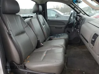 2014 GMC Sierra 1500 with VIN 1GT01ZC88EF185972, listed as a Copart auction lot 44773564 with 369,968 mi miles and Salvage Title. Bid and sale history available at DreamBid. Image 10.