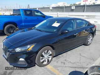 2022 Nissan Altima 2.5 S with VIN 1N4BL4BV1NN405297, listed as a IAAI auction lot 40446677 with 72,927 mi miles. Bid and sale history available at carsss.com. Image 2.