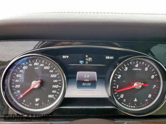 2017 Mercedes-Benz E 300 Luxury z VIN WDDZF4JBXHA191533, wystawiony jako Copart lot #57439265 z przebiegiem 93 125 mil mil oraz Czysty tytuł • Clean title. Historia ofert i sprzedaży dostępna na DreamBid. Obrazek 9.