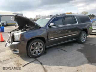 2016 GMC Yukon XL Denali with VIN 1GKS1HKJ0GR120966, listed as a Copart auction lot 84323374 with 197,771 mi miles and Salvage Title. Bid and sale history available at carsss.com. Image 1.