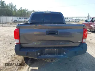 2016 Toyota Tacoma SR with VIN 5TFCZ5AN5GX010227, listed as a IAAI auction lot 41792719 with 228,070 mi miles. Bid and sale history available at carsss.com. Image 15.