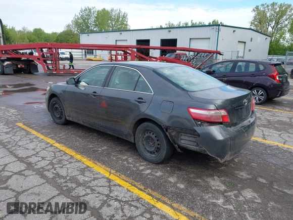 2008 Toyota Camry LE z VIN 4T1BE46K28U765334, wystawiony jako IAAI lot #42321251 z przebiegiem Nie podano mil oraz . Historia ofert i sprzedaży dostępna na DreamBid. Obrazek 3.