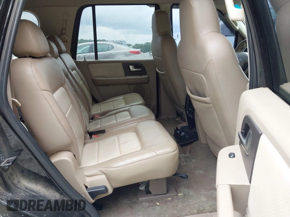 2003 Ford Expedition Eddie Bauer z VIN 1FMPU18L43LB20373, wystawiony jako IAAI lot #42398831 z przebiegiem 265 385 mil mil oraz . Historia ofert i sprzedaży dostępna na DreamBid. Obrazek 8.