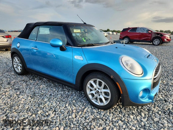 2018 MINI Convertible Cooper S с VIN WMWWG9C58J3E39013, выставлен на аукционе Copart как лот 58946435 с пробегом 66 992 миль миль и На запчасти • Non repairable. История ставок и продаж доступна на DreamBid. Изображение 4.