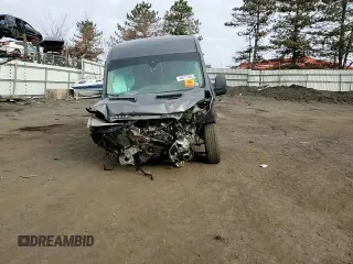 2018 Ford Transit z VIN 1FTYR2CM5JKB49173, wystawiony jako Copart lot #48511685 z przebiegiem Nie podano mil oraz Nie do naprawy. Historia ofert i sprzedaży dostępna na DreamBid. Obrazek 14.