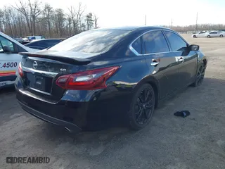 2017 Nissan Altima 2.5 SR with VIN 1N4AL3AP3HC286287, listed as a IAAI auction lot 41734373 with 118,932 mi miles. Bid and sale history available at carsss.com. Image 4.