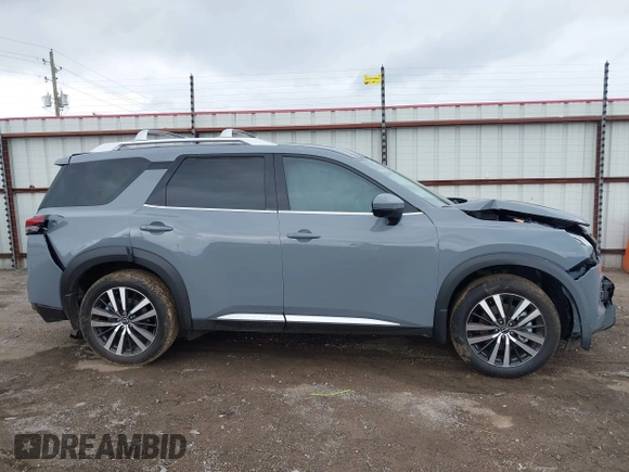 2025 Nissan Pathfinder Platinum with VIN 5N1DR3DH7SC230933, listed as a IAAI auction lot 42497899 with 769 mi miles and . Bid and sale history available at DreamBid. Image 13.