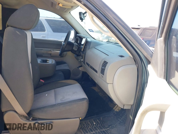 2008 Chevrolet Silverado 1500 Work Truck with VIN 1GCEC14X08Z280715, listed as a IAAI auction lot 41994257 with 139,529 mi miles. Bid and sale history available at carsss.com. Image 5.