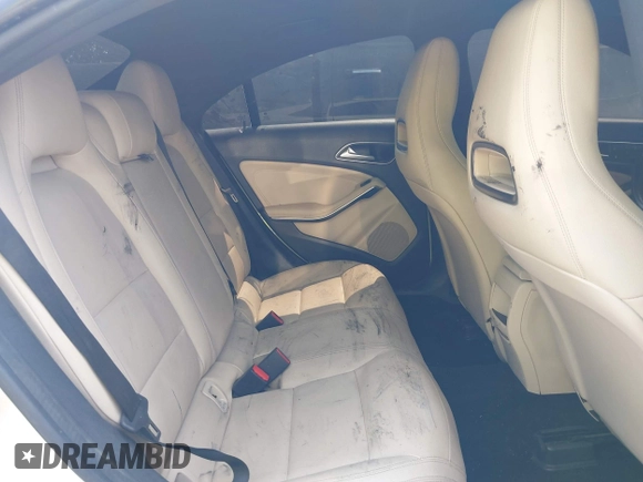 2014 Mercedes-Benz CLA 250 z VIN WDDSJ4EB2EN042032, wystawiony jako IAAI lot #42567635 z przebiegiem Nie podano mil oraz . Historia ofert i sprzedaży dostępna na DreamBid. Obrazek 8.