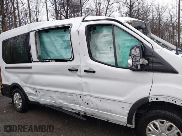 2024 Ford Transit Passenger XL with VIN 1FBAX2C85RKA36852, listed as a IAAI auction lot 41712833 with 24,663 mi miles. Bid and sale history available at carsss.com. Image 13.