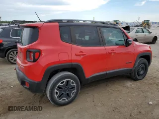 2015 Jeep Renegade Trailhawk z VIN ZACCJBCT4FPC44359, wystawiony jako Copart lot #59041645 z przebiegiem 141 318 mil mil oraz Nie do naprawy • Non repairable. Historia ofert i sprzedaży dostępna na DreamBid. Obrazek 3.