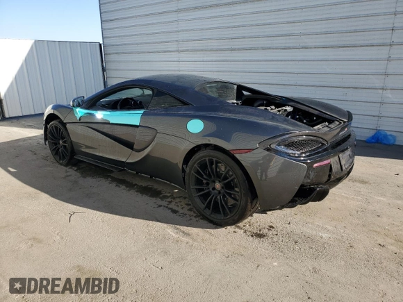 2017 McLaren 570S z VIN SBM13DAA0HW002700, wystawiony jako Copart lot #72814524 z przebiegiem Nie podano mil oraz Szkody całkowita. Historia ofert i sprzedaży dostępna na DreamBid. Obrazek 2.