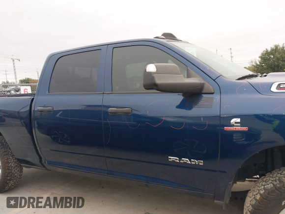 2021 Ram 2500 Tradesman with VIN 3C6UR5CL4MG584602, listed as a IAAI auction lot 40994669 with 68,000 mi miles. Bid and sale history available at carsss.com. Image 13.