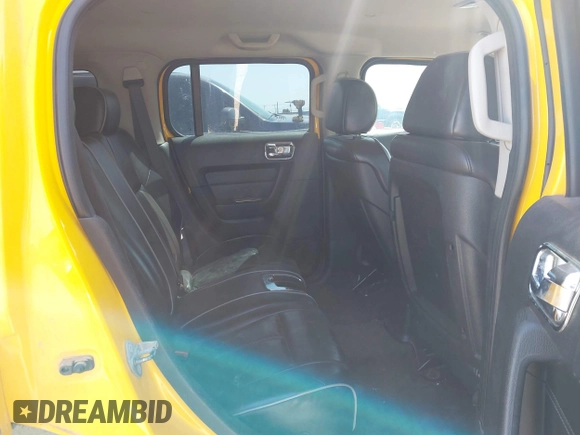 2007 Hummer H3 SUV with VIN 5GTDN13E378134277, listed as a IAAI auction lot 42008073 with 135,533 mi miles. Bid and sale history available at carsss.com. Image 7.