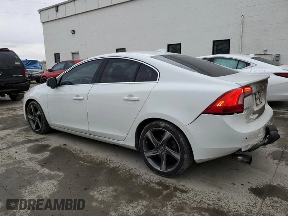 2012 Volvo S60 T6 with VIN YV1902FH5C2111761, listed as a Copart auction lot 48595905 with 195,803 mi miles and Salvage Title. Bid and sale history available at carsss.com. Image 2.