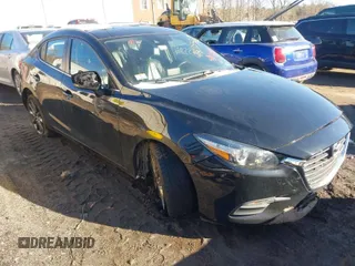 2018 Mazda 3 Touring with VIN 3MZBN1V31JM200853, listed as a IAAI auction lot 41435526 with 91,684 mi miles. Bid and sale history available at carsss.com. Image 1.