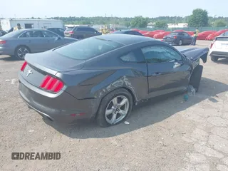 2016 Ford Mustang V6 z VIN 1FA6P8AM7G5320991, wystawiony jako IAAI lot #42405138 z przebiegiem Nie podano mil oraz . Historia ofert i sprzedaży dostępna na DreamBid. Obrazek 4.