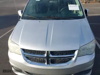 2011 Dodge Grand Caravan Mainstreet with VIN 2D4RN3DG3BR639888, listed as a IAAI auction lot 41712121 with 271,688 mi miles. Bid and sale history available at carsss.com. Image 6.