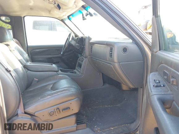 2004 Chevrolet Avalanche z VIN 3GNEC12T64G264780, wystawiony jako IAAI lot #42003058 z przebiegiem 238 732 mil mil oraz . Historia ofert i sprzedaży dostępna na DreamBid. Obrazek 5.