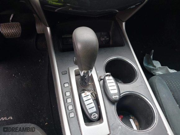 2015 Nissan Altima 2.5 SV with VIN 1N4AL3AP6FC277466, listed as a IAAI auction lot 42042276 with 118,806 mi miles. Bid and sale history available at carsss.com. Image 11.