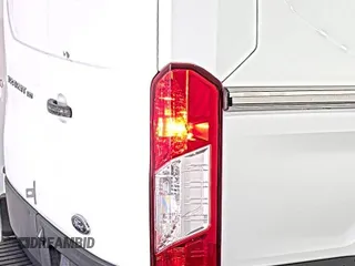 2019 Ford Transit z VIN 1FTYE1YM5KKB87003, wystawiony jako IAAI lot #42610488 z przebiegiem 106 642 mil mil oraz . Historia ofert i sprzedaży dostępna na DreamBid. Obrazek 21.