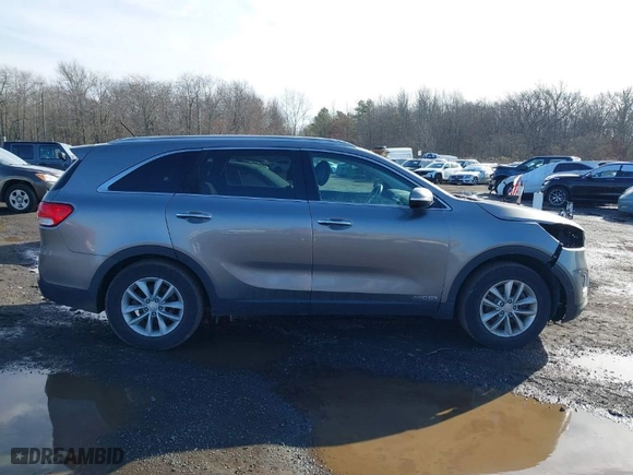 2016 Kia Sorento LX with VIN 5XYPGDA58GG110326, listed as a IAAI auction lot 41535179 with 95,843 mi miles. Bid and sale history available at carsss.com. Image 13.