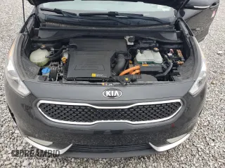 2017 Kia Niro EX with VIN KNDCC3LC5H5069549, listed as a Copart auction lot 52668805 with 177,472 mi miles and Clean Title. Bid and sale history available at carsss.com. Image 12.
