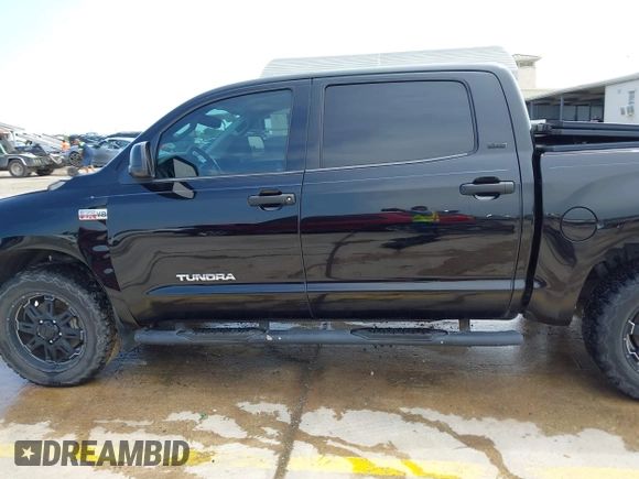 2013 Toyota Tundra с VIN 5TFDW5F19DX290264, выставлен на аукционе IAAI как лот 42319512 с пробегом 153 566 миль миль и . История ставок и продаж доступна на DreamBid. Изображение 15.