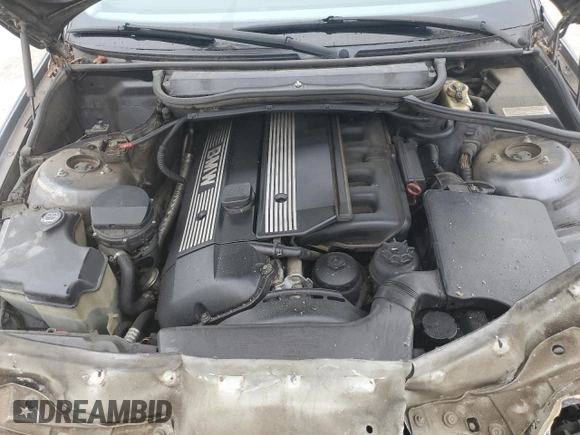 2002 BMW 3 Series 325i with VIN WBAET37472NG79214, listed as a Copart auction lot 43781045 with 310,968 mi miles and Salvage Title. Bid and sale history available at carsss.com. Image 13.