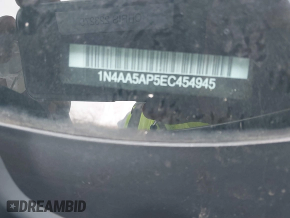 2014 Nissan Maxima S with VIN 1N4AA5AP5EC454945, listed as a IAAI auction lot 42620404 with 179,552 mi miles and . Bid and sale history available at DreamBid. Image 9.