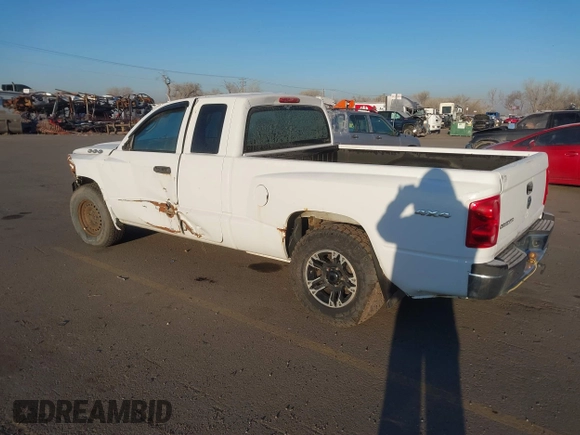 2008 Dodge Dakota ST with VIN 1D7HW22K38S590910, listed as a IAAI auction lot 41469847 with 189,102 mi miles. Bid and sale history available at carsss.com. Image 3.