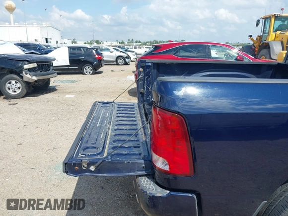 2013 Ram 1500 Express z VIN 1C6RR6KT3DS566209, wystawiony jako IAAI lot #42060295 z przebiegiem 168 948 mil mil oraz . Historia ofert i sprzedaży dostępna na DreamBid. Obrazek 19.