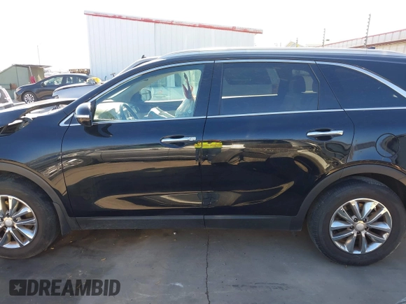 2018 Kia Sorento LX with VIN 5XYPG4A39JG342455, listed as a IAAI auction lot 41366386 with 131,033 mi miles. Bid and sale history available at carsss.com. Image 15.