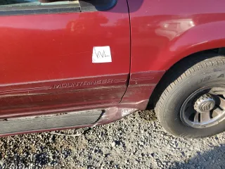 1998 Mercury Mountaineer with VIN 4M2ZU55P3WUJ22118, listed as a Copart auction lot 86547134 with 265,013 mi miles and Salvage Title. Bid and sale history available at carsss.com. Image 13.