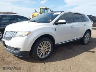 2011 Lincoln MKX with VIN 2LMDJ8JK5BBJ18060, listed as a IAAI auction lot 41932535 with 136,717 mi miles. Bid and sale history available at carsss.com. Image 2.