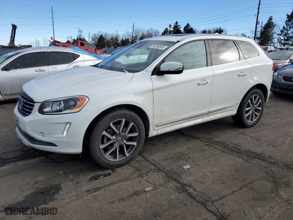 2016 Volvo XC60 T5 Platinum with VIN YV4612RM2G2854749, listed as a Copart auction lot 88266555 with 140,357 mi miles and Salvage Title. Bid and sale history available at carsss.com. Image 1.