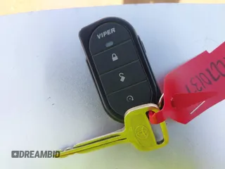 1997 Toyota Camry LE z VIN 4T1BF22K1VU025776, wystawiony jako IAAI lot #42270137 z przebiegiem 168 299 mil mil oraz . Historia ofert i sprzedaży dostępna na DreamBid. Obrazek 11.